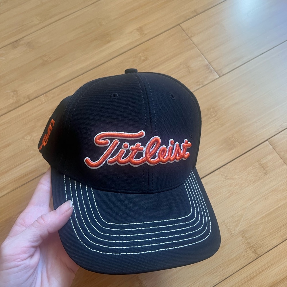 Titleist Detroit Giants Golf Hat Cap M/L Golfing baseball